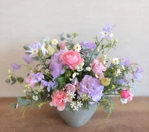 春のパープルピンク系アレンジメント♪「小川屋園芸」（愛知県名古屋市西区の花屋）のギャラリー写真